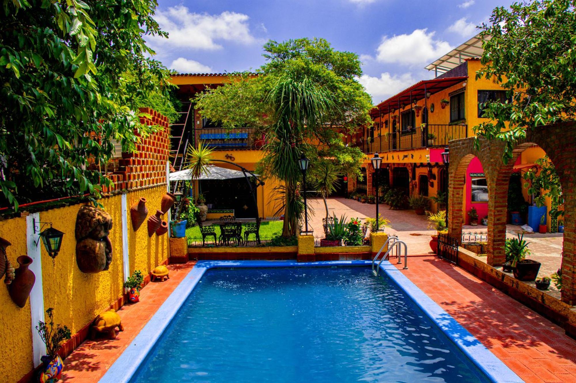 Posada Las Margaritas Tlaquepaque Esterno foto
