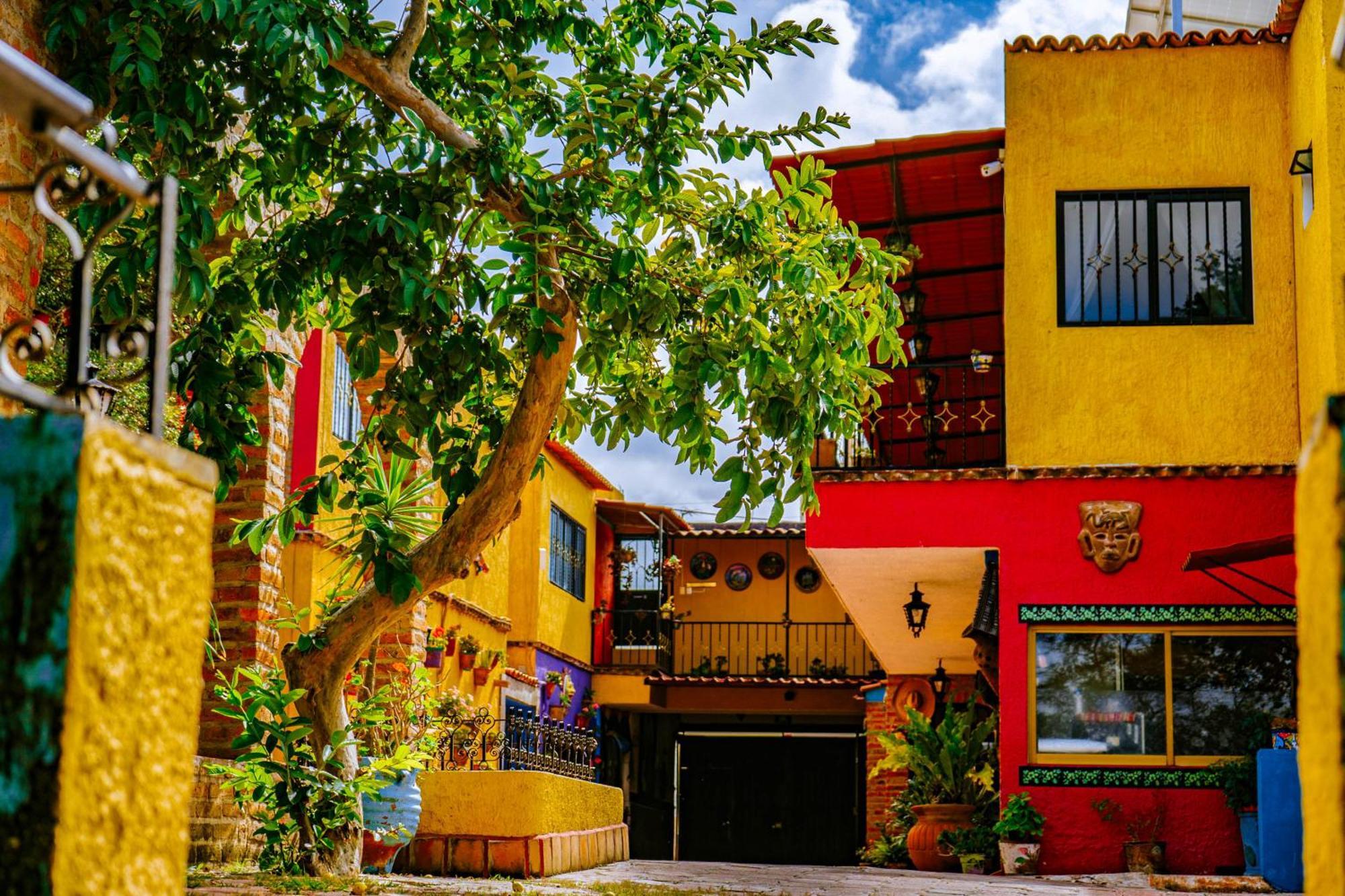 Posada Las Margaritas Tlaquepaque Esterno foto